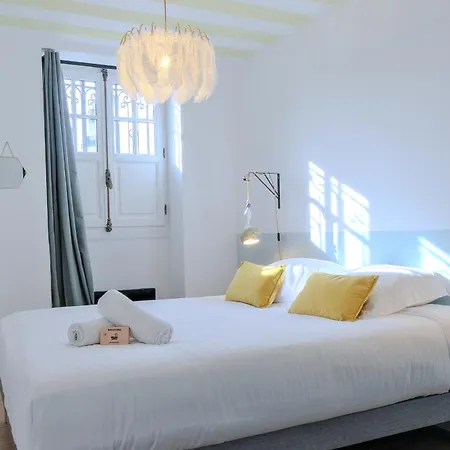Apartament Chez Madeleine Au Petit Palais *
